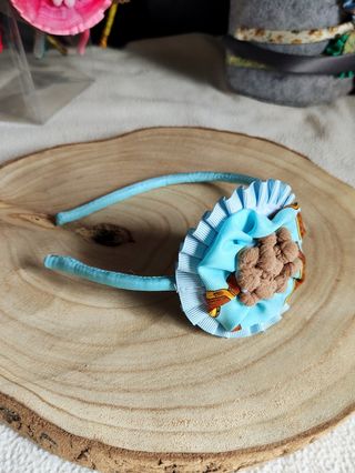 Diadema con madroños 