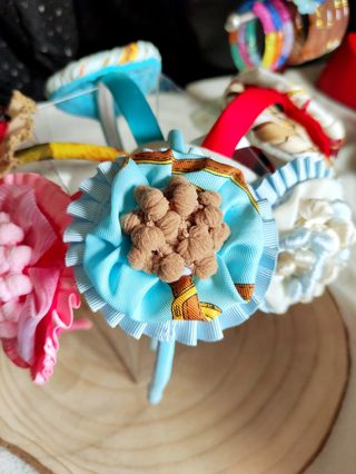 Diadema con madroños 
