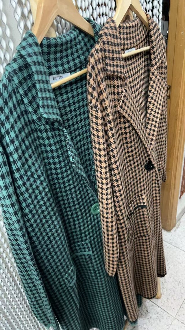 Gabardina de cuadros caliente mujer