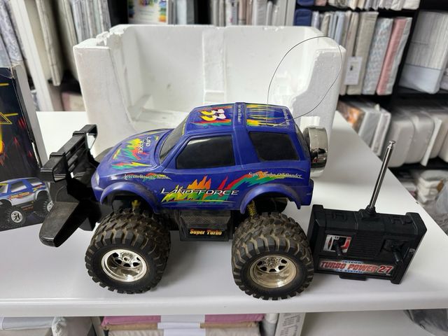 Coche teledirigido Landforce