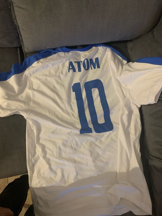 Camiseta Oliver Atom