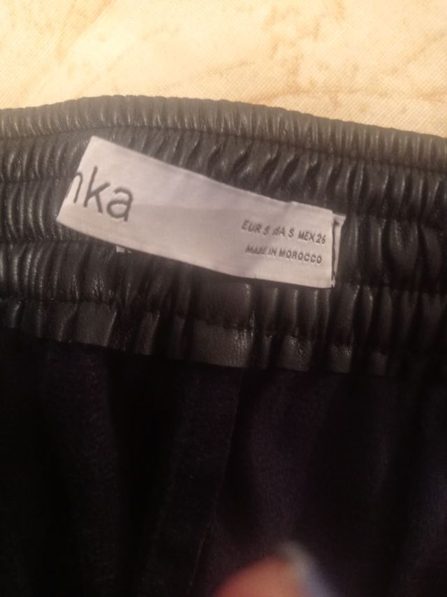 Pantalón imitación cuero