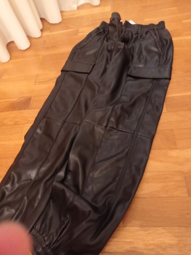 Pantalón imitación cuero