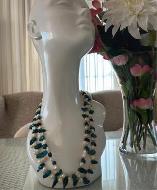 Collar de perlas nacaradas de Bijou Brigitte