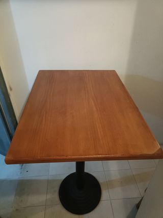 6 mesas altas  de metal y madera