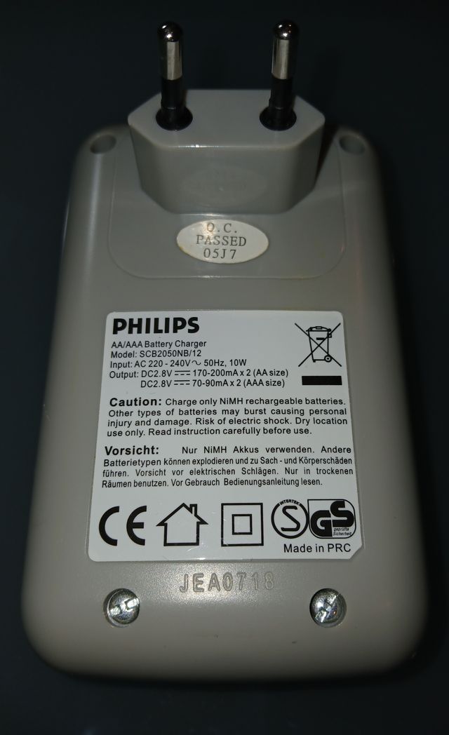 Cargador pilas AA/AAA Philips