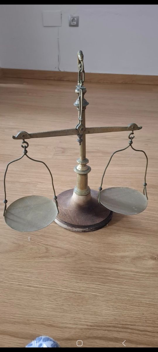 Balanza antigua 