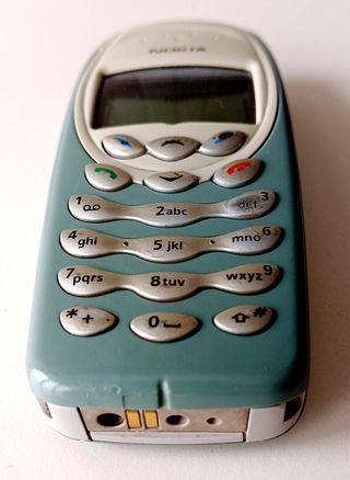 NOKIA 3410 FUNZIONANTE + BATTERIA + CARICABATTERIE