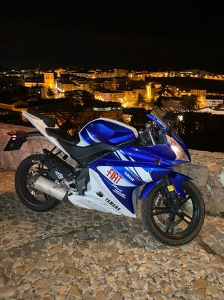 Yamaha yzf r125