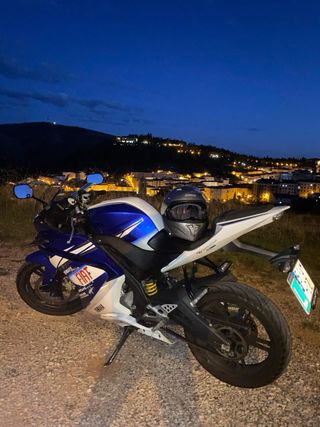 Yamaha yzf r125