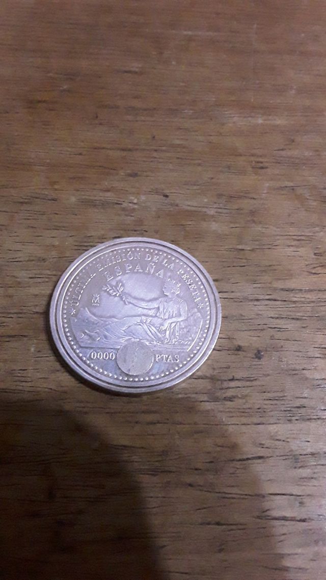 Moneda de 2000 pesetas de plata del 2001
