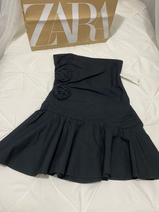 Vestido fiesta flores relieve ZARA. Sin estrenar