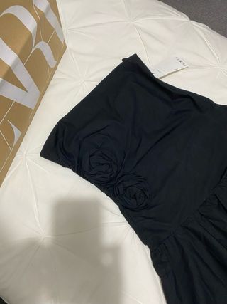 Vestido fiesta flores relieve ZARA. Sin estrenar