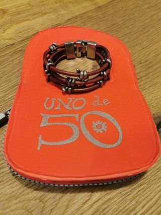 Pulsera plata y piel - UNOde50