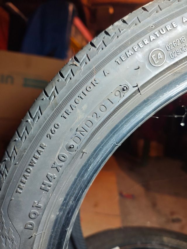 Bridgestone 215/45/18