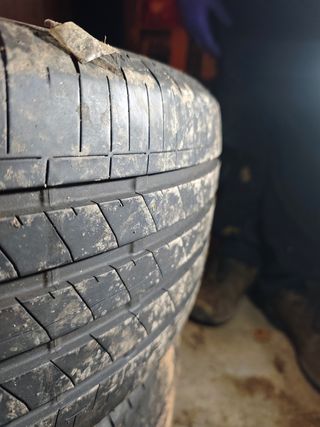 Bridgestone 215/45/18