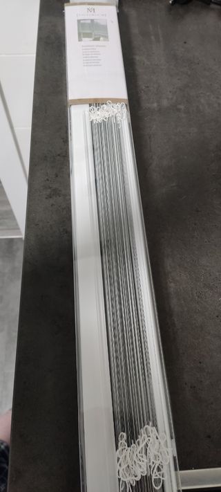 Estor de láminas venecianas de aluminio blanco