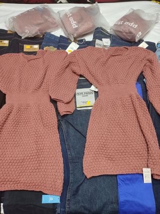Lote de pantalones y vestidos