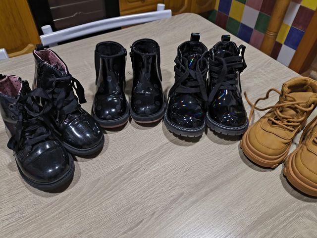 Calzado, botas, zapatillas, niño, niña
