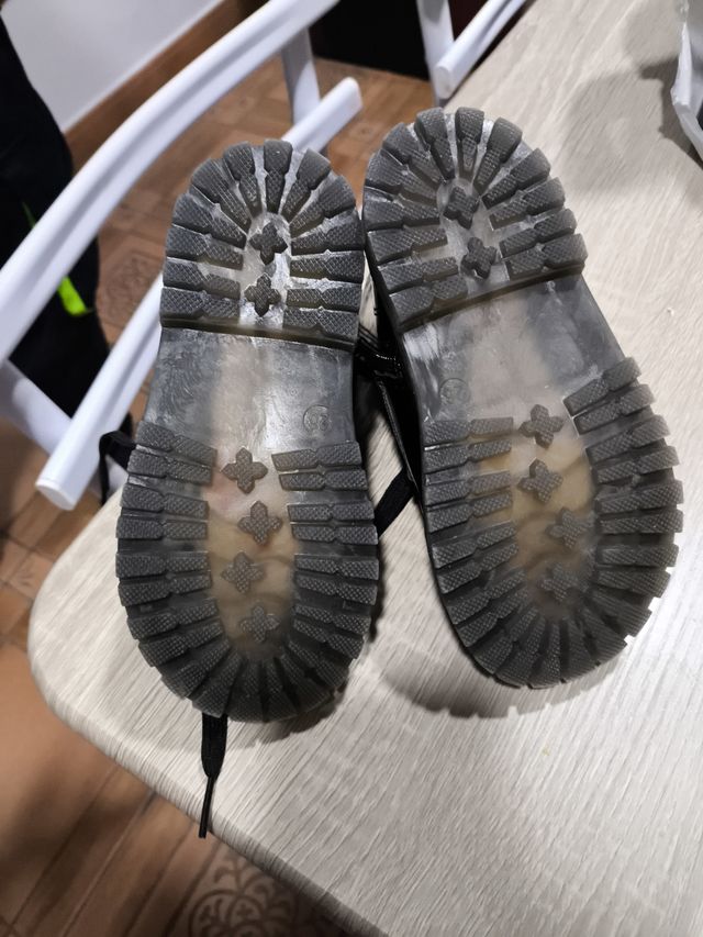 Calzado, botas, zapatillas, niño, niña