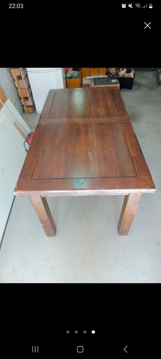 Mesa de madera maciza 