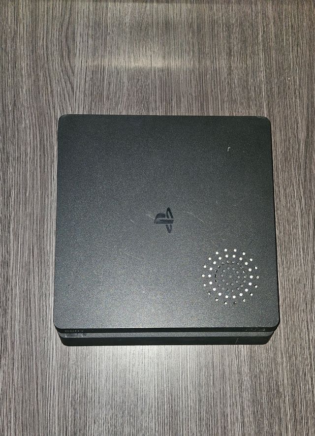 PlayStation 4 slim mejorada 1tb