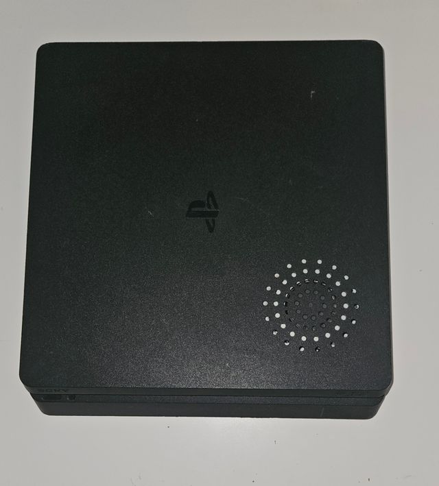 PlayStation 4 slim mejorada 1tb