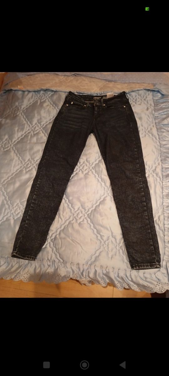 Denizen Levi,s talla s