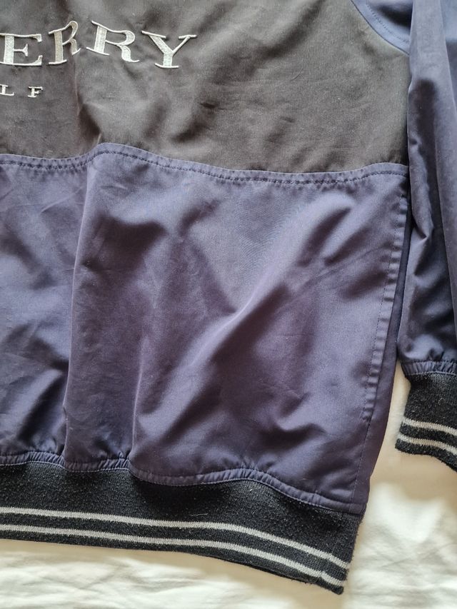 Burberry Golf. Talla L.