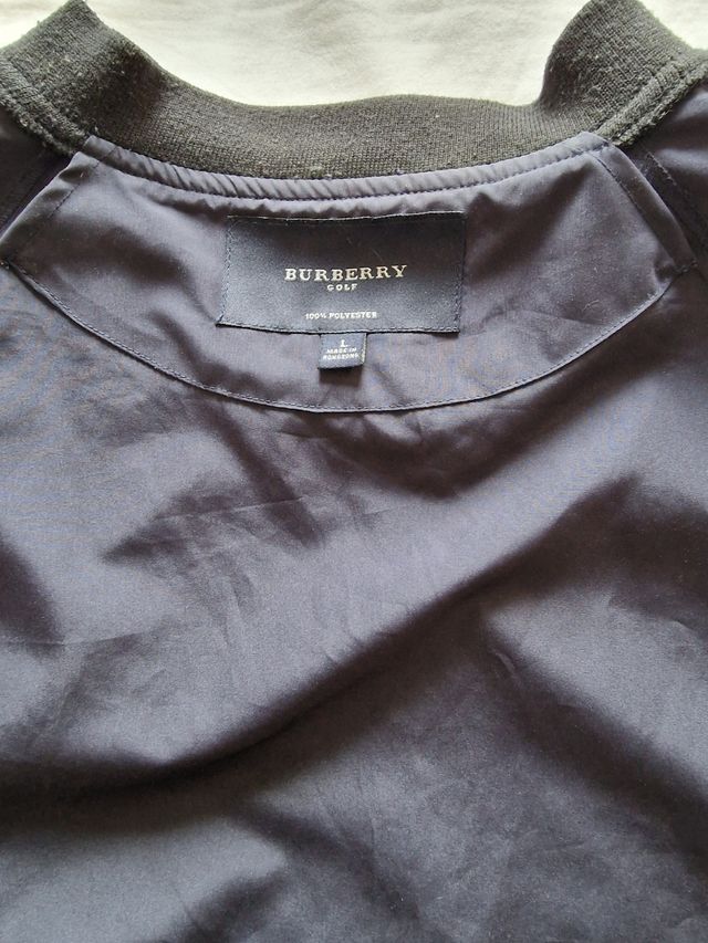 Burberry Golf. Talla L.