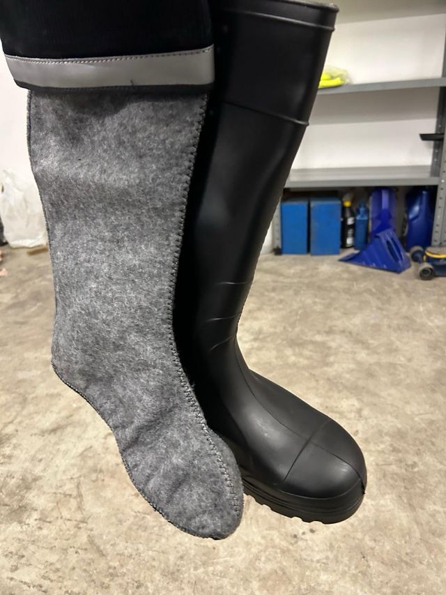 Stivali antifortunio con calzini termici