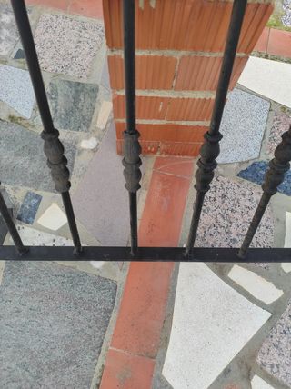 Reja hierro maciza