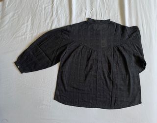 Camisa canesú tela círculos antracita S