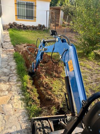 Mini excavadora 1TN Movimientos de tierra y zanjas