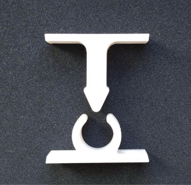 Retenedor de puerta para caravana