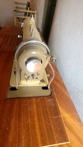 Máquina coser antigua