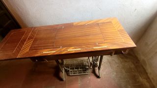 Máquina coser antigua