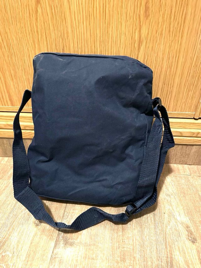 Mochila bandolera de congreso