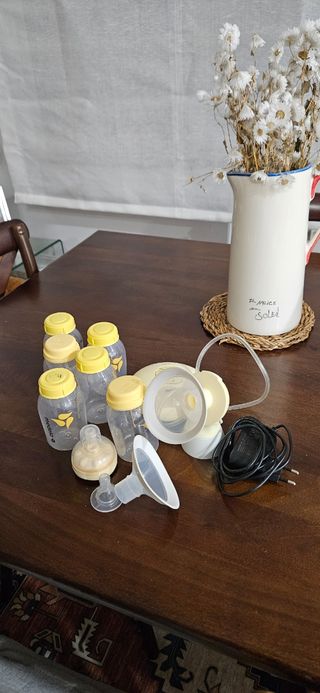 Sacaleches eléctrico medela con tarros