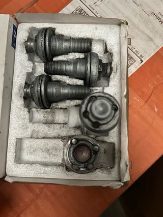 Tornillos antirobo PEUGEOT