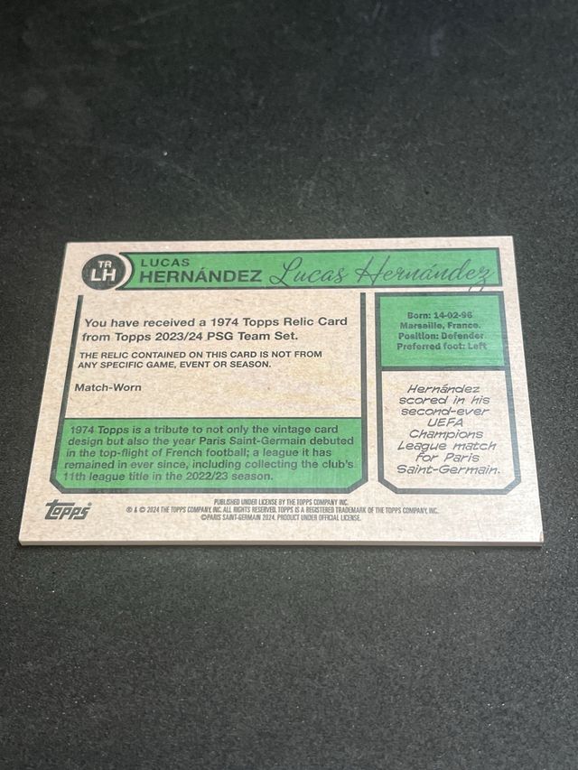 Lucas Hernandez trozo de camiseta