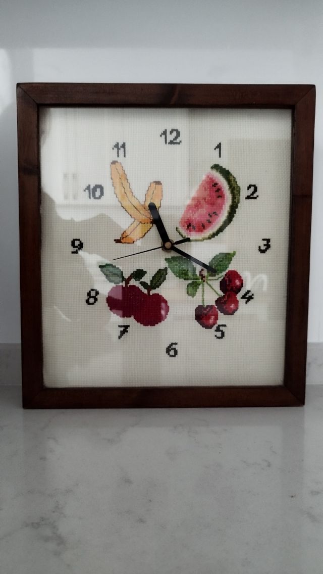 RELOJ DE COCINA PUNTO DE CRUZ