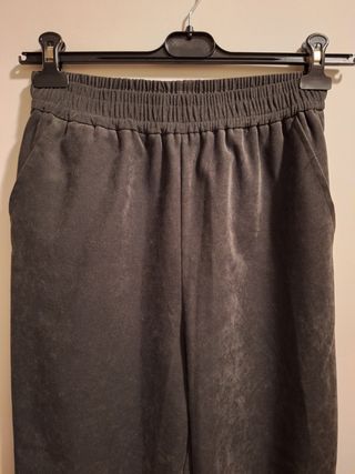 Pantalón Zara gris oscuro T S