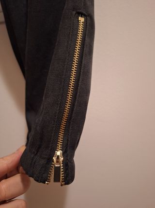 Pantalón Zara gris oscuro T S
