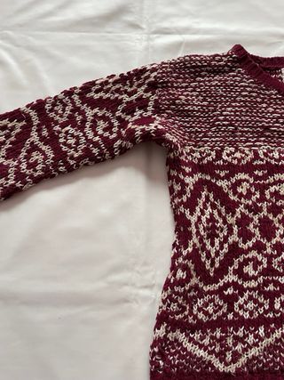 Jersey burdeos con estampados springfield