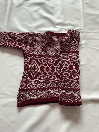 Jersey burdeos con estampados springfield