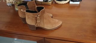 Botines de piel ante Dansi