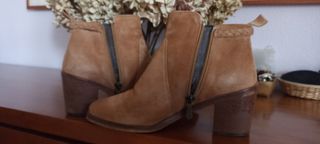 Botines de piel ante Dansi