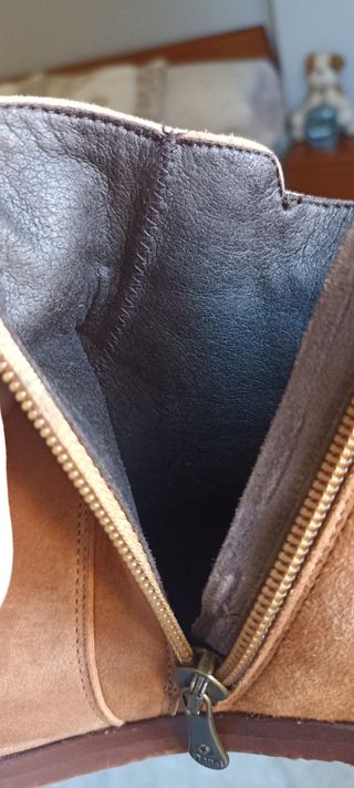 Botines de piel ante Dansi