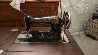 Máquina coser antigua SINGER